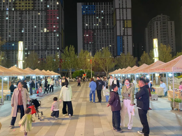 当草药香取代烟火气，高新这个夜市让人不想走了