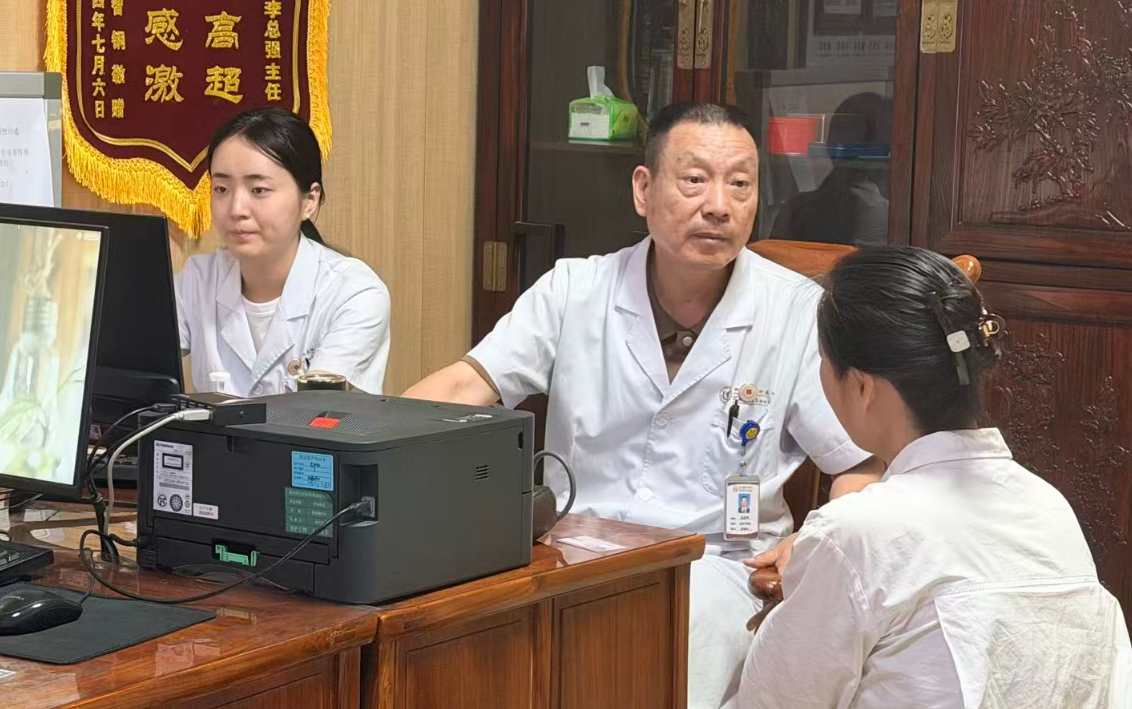 疼了七八年的腰痛，没想到被郑州这位老专家“一针”解决了！